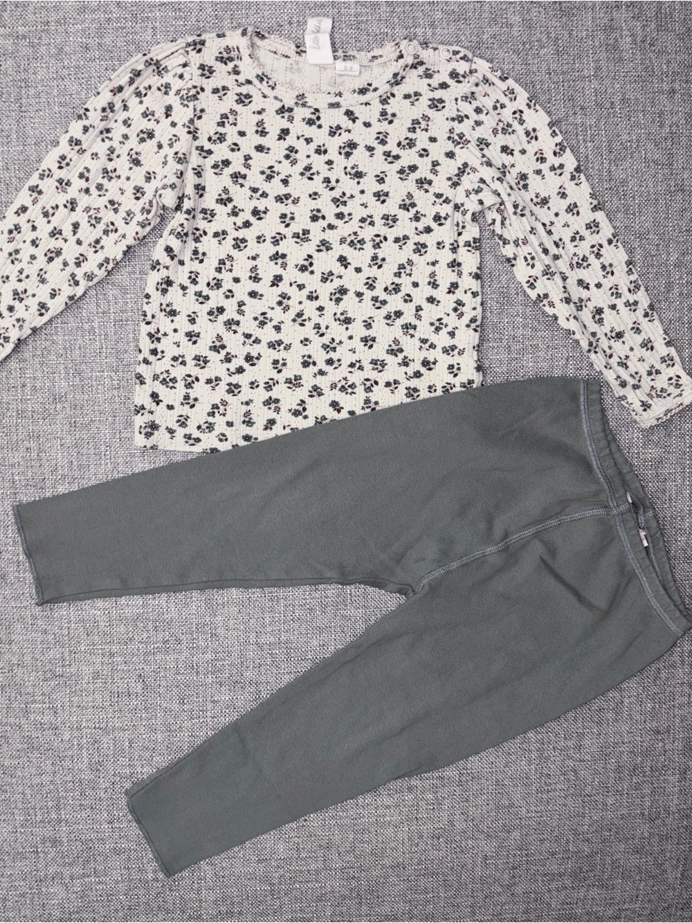 Little Cotton Clothes 2-3y pointelle shirt and Bonpoint 2y leggings VGUC